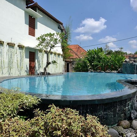 Zen Rooms Pakualaman Yogyakarta Luaran gambar