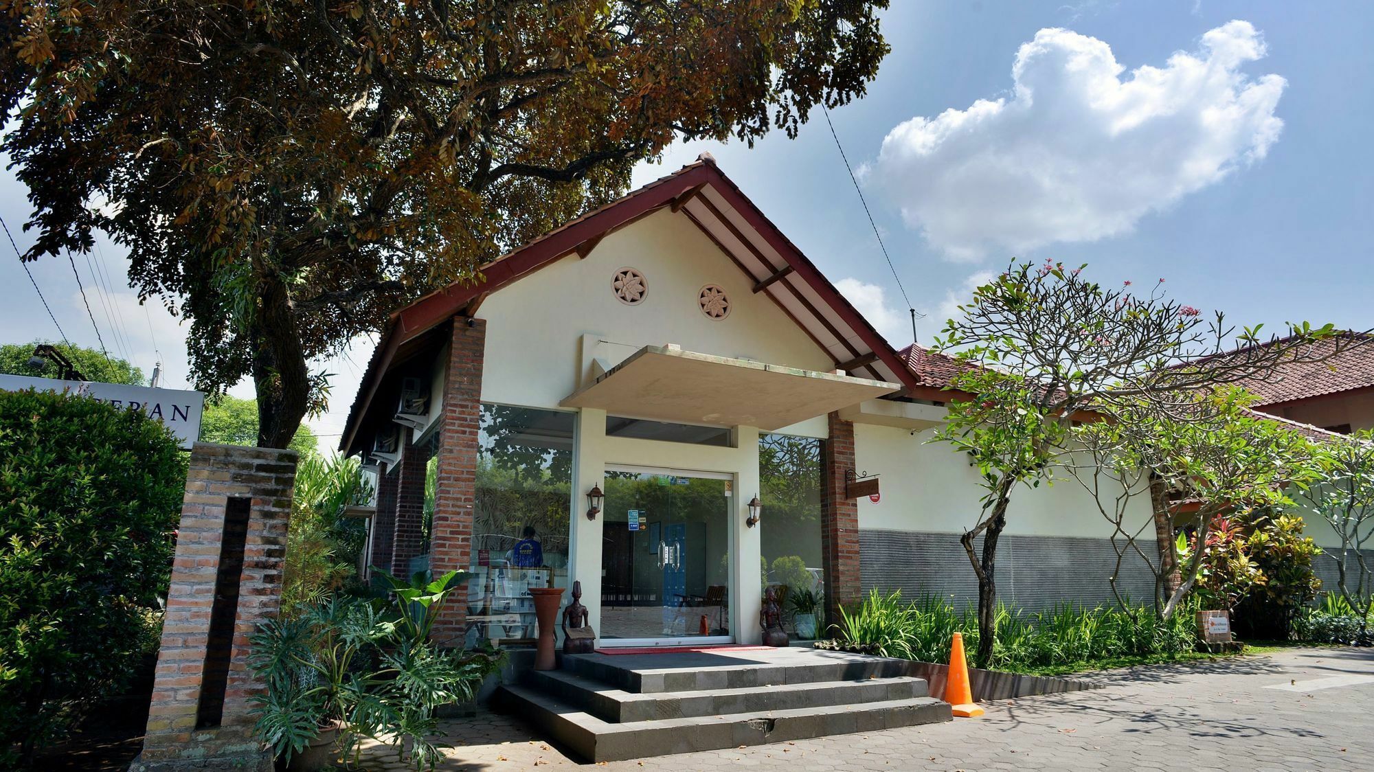 Zen Rooms Pakualaman Yogyakarta Luaran gambar